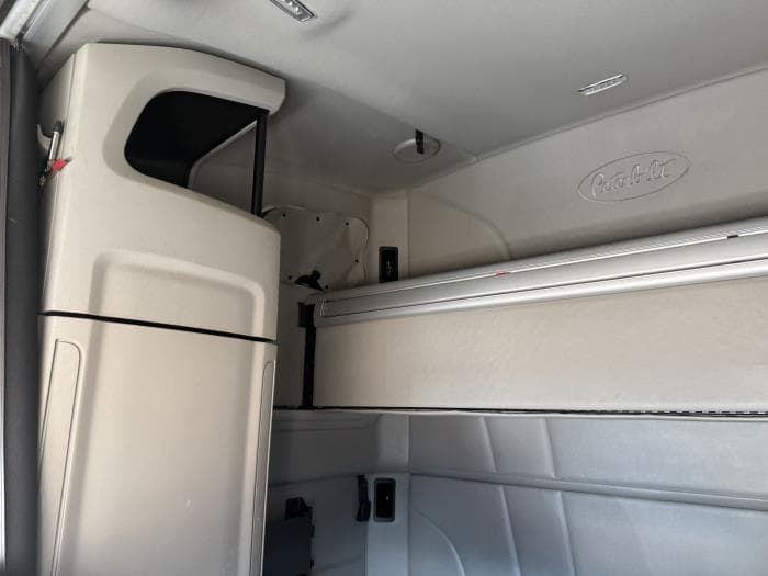 2019 Peterbilt 579 — photo 11