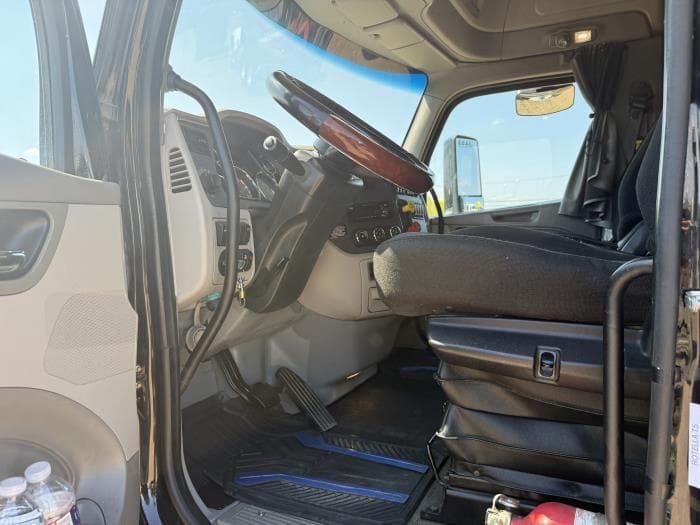 2019 Peterbilt 579 — photo 22