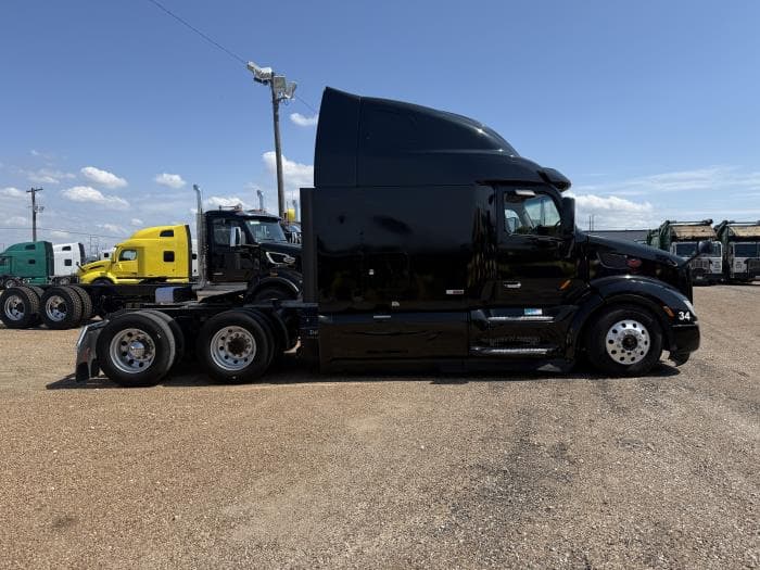 2019 Peterbilt 579 — photo 27