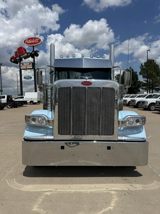 2025 Peterbilt 589 — photo 4