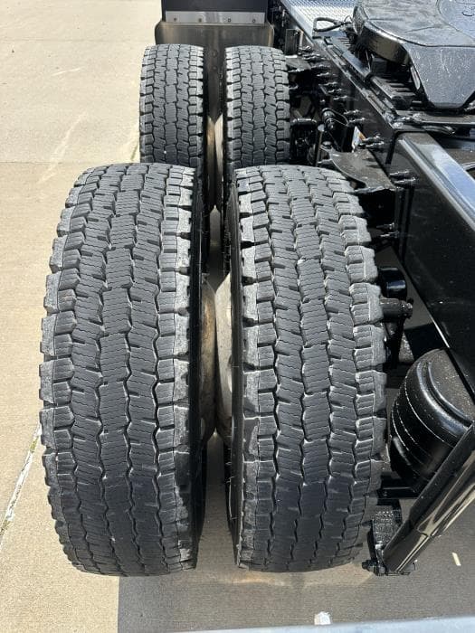 2025 Peterbilt 589 — photo 21