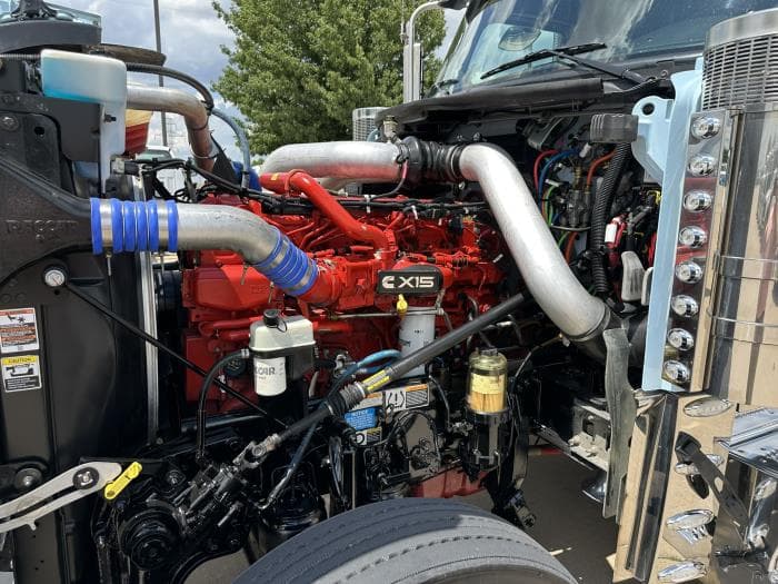 2025 Peterbilt 589 — photo 17
