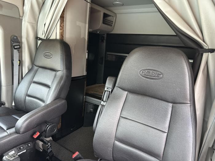 2025 Peterbilt 589 — photo 12