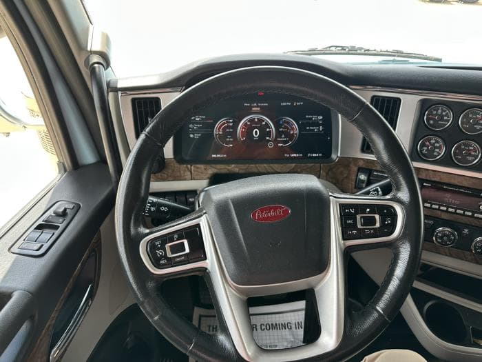 2025 Peterbilt 589 — photo 8