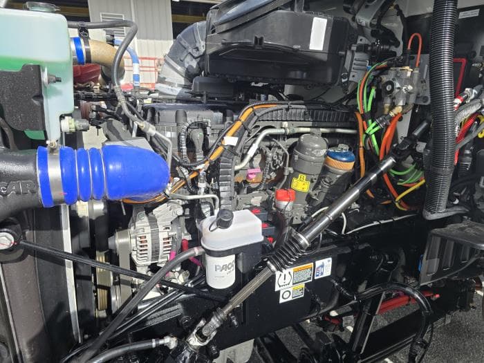 2025 Peterbilt 567 — photo 18