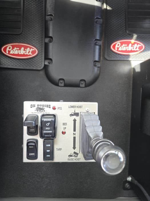 2025 Peterbilt 567 — photo 17
