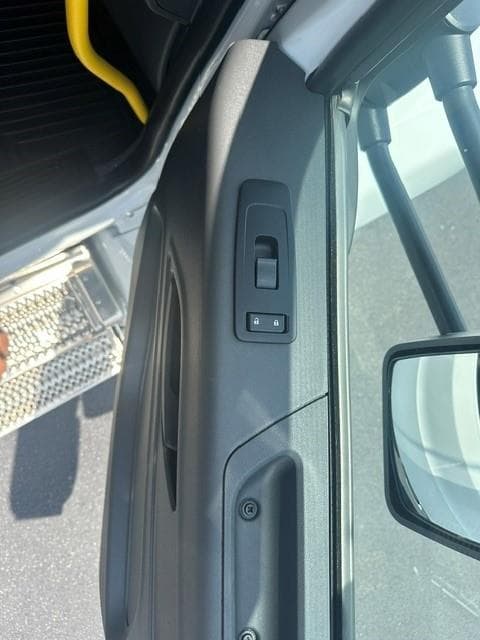 2027 Peterbilt 548 — photo 20