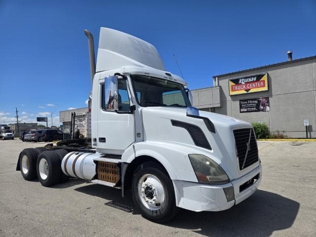 2016 Volvo VNL 300 — photo 4