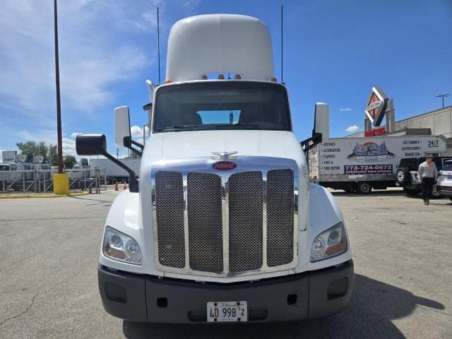 2016 Peterbilt 579 — photo 3