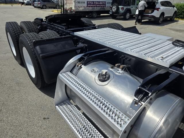 2016 Peterbilt 579 — photo 15