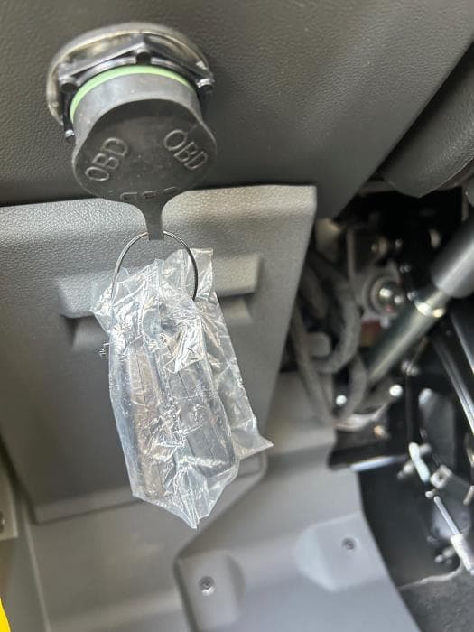2027 Peterbilt 537 — photo 8