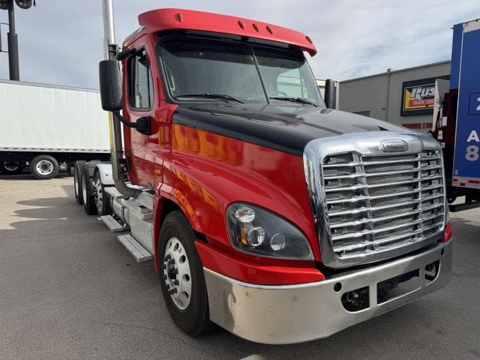 2018 Freightliner Cascadia — photo 4