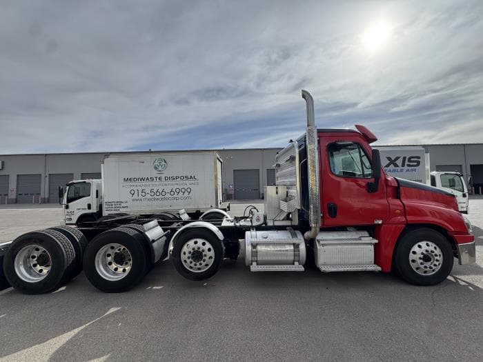 2018 Freightliner Cascadia — photo 5
