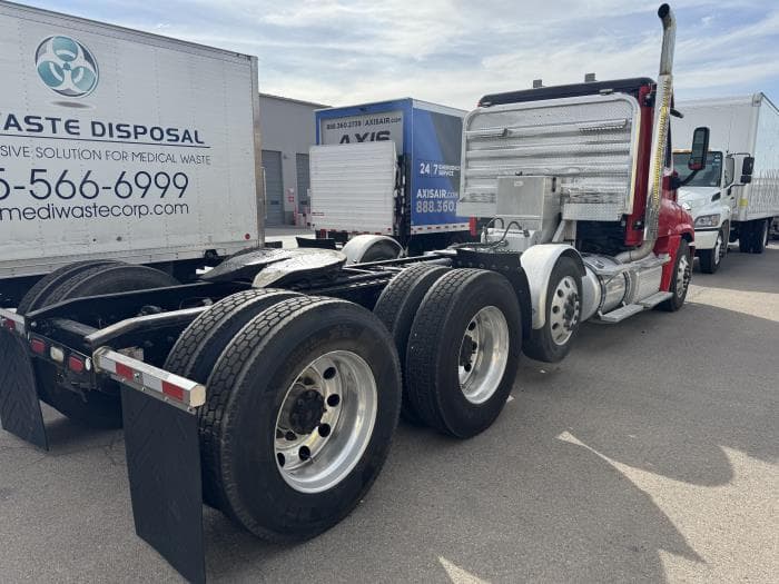 2018 Freightliner Cascadia — photo 6