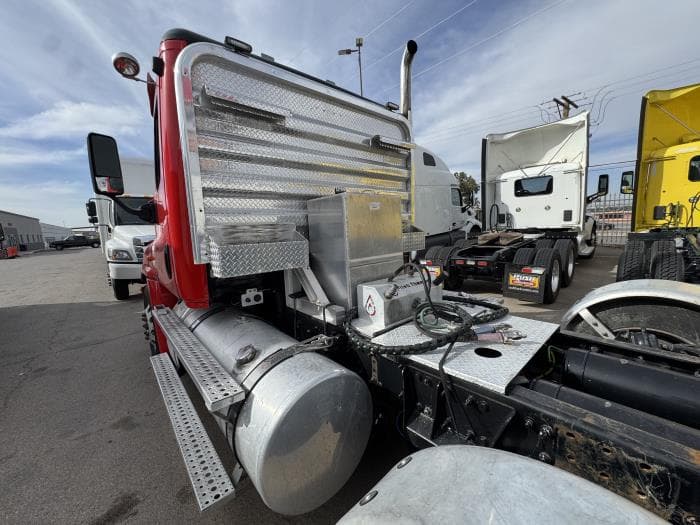 2018 Freightliner Cascadia — photo 11