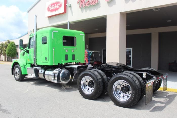 2021 Peterbilt 567 — photo 5