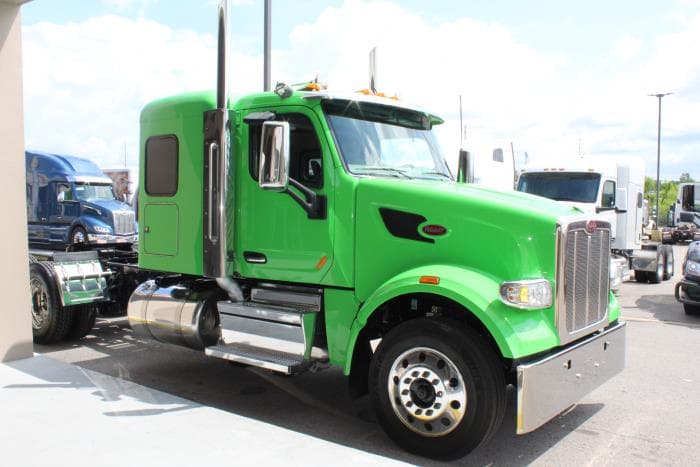 2021 Peterbilt 567 — photo 9