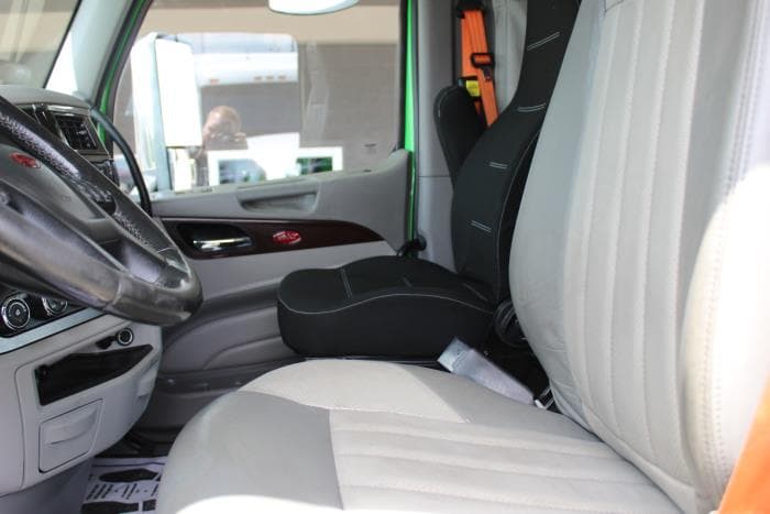 2021 Peterbilt 567 — photo 11