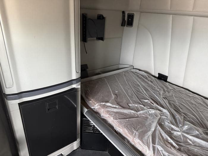 2022 Peterbilt 579 — photo 14