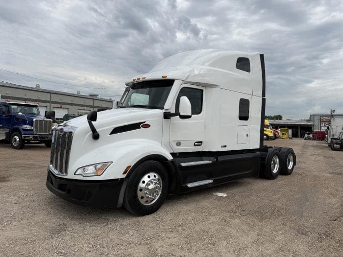 2022 Peterbilt 579 — photo 22