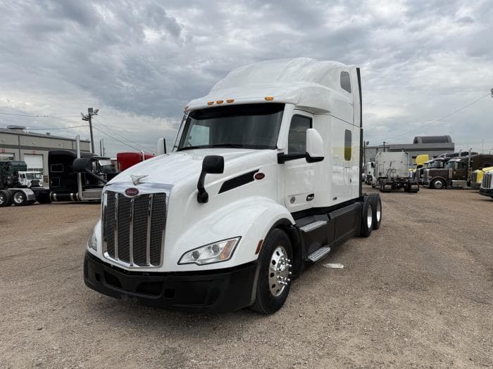 2022 Peterbilt 579 — photo 23