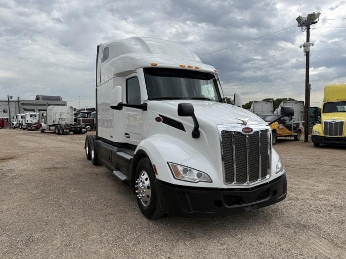 2022 Peterbilt 579 — photo 26