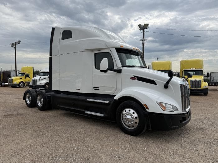 2022 Peterbilt 579 — photo 3