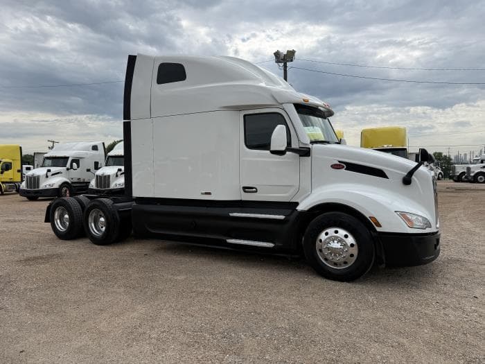 2022 Peterbilt 579 — photo 28
