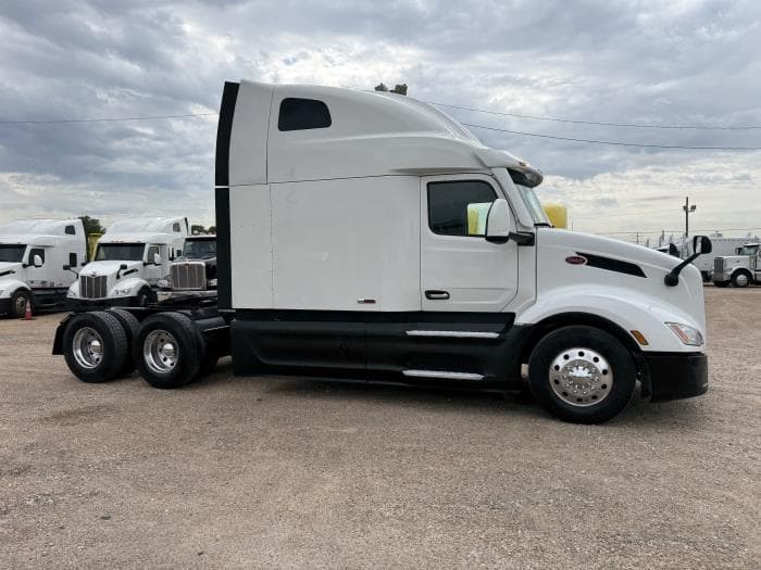 2022 Peterbilt 579 — photo 29