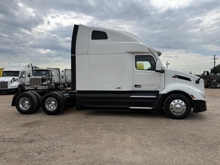 2022 Peterbilt 579 — photo 30