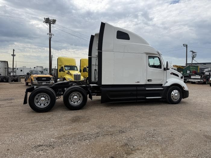 2022 Peterbilt 579 — photo 33
