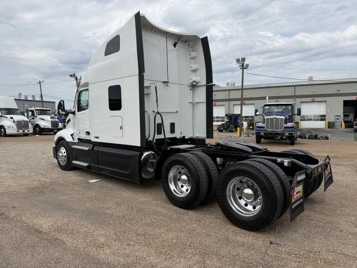 2022 Peterbilt 579 — photo 43
