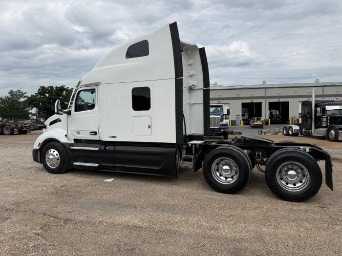 2022 Peterbilt 579 — photo 45