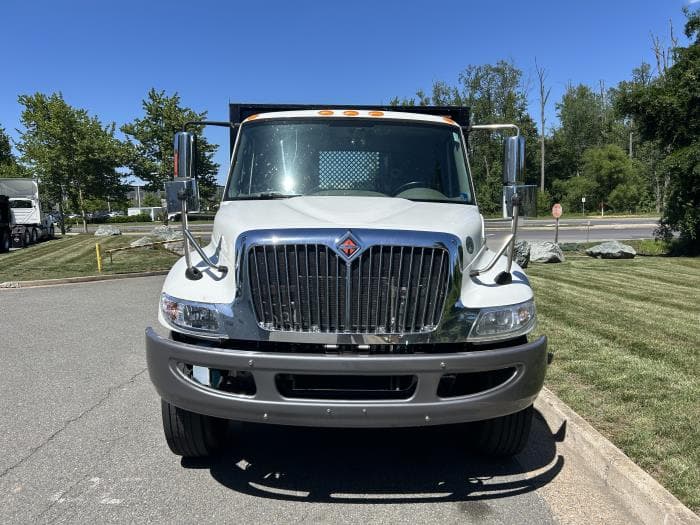 2019 International 4300 — photo 3