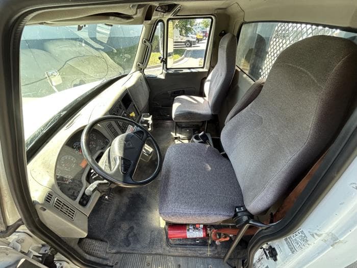 2019 International 4300 — photo 12