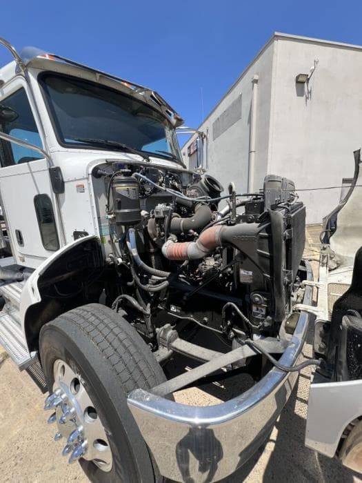 2015 Peterbilt 337 — photo 9