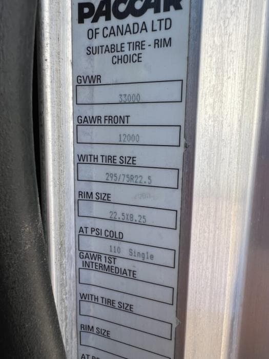 2015 Peterbilt 337 — photo 17