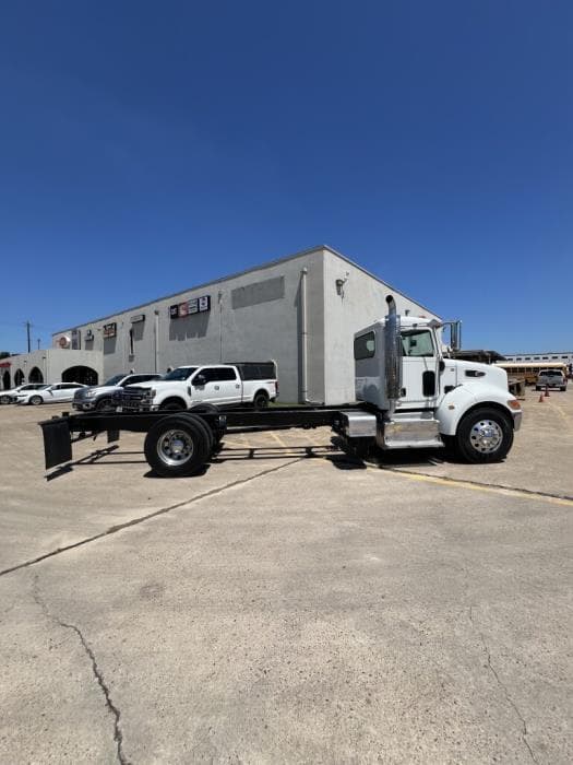 2015 Peterbilt 337 — photo 7