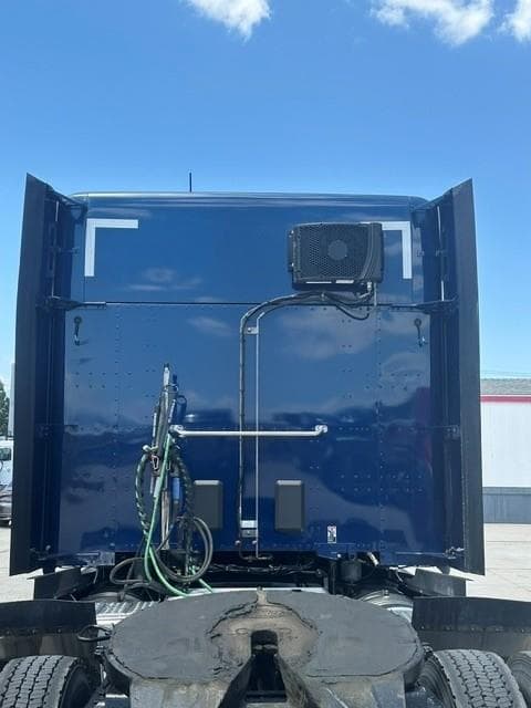 2022 Kenworth T680 — photo 19