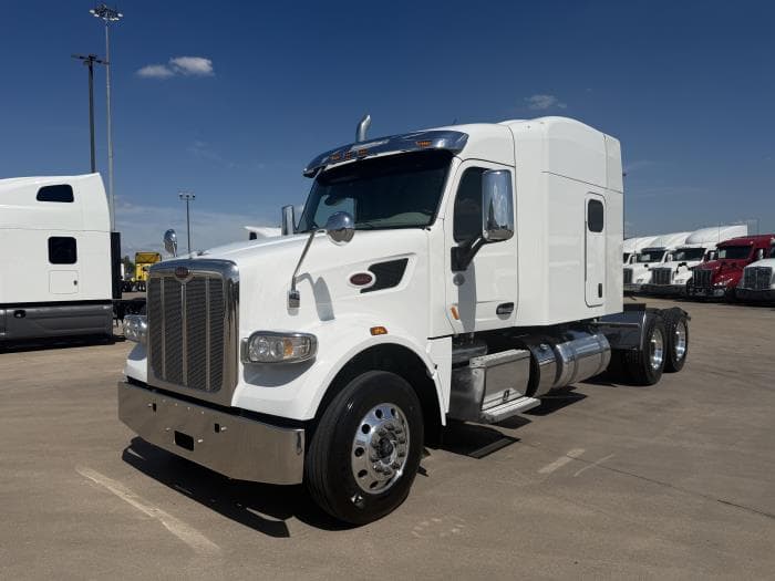 2022 Peterbilt 567 — photo 2