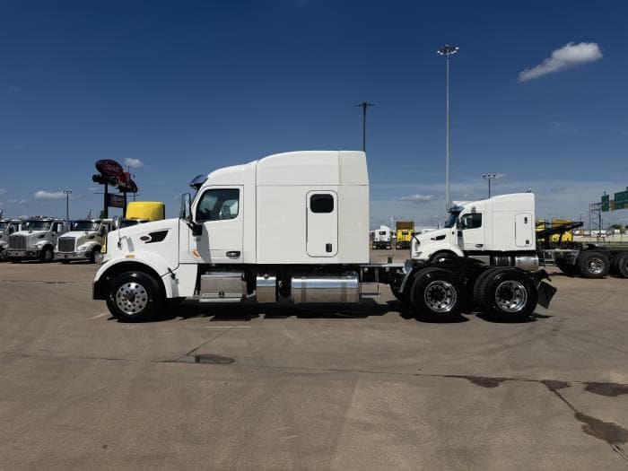 2022 Peterbilt 567 — photo 3