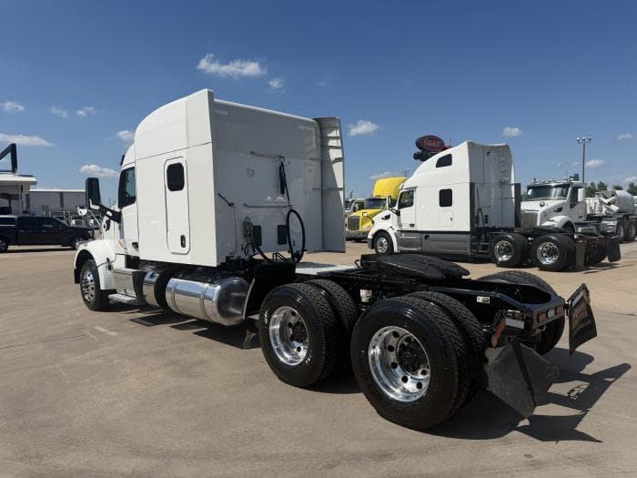 2022 Peterbilt 567 — photo 4