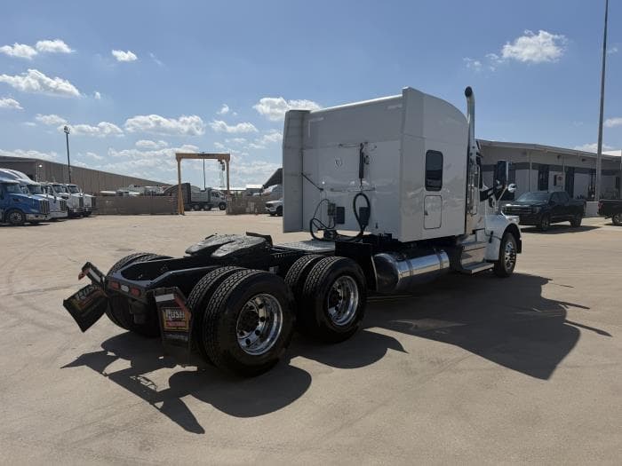 2022 Peterbilt 567 — photo 6