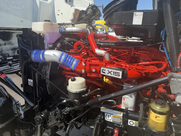 2022 Peterbilt 567 — photo 18