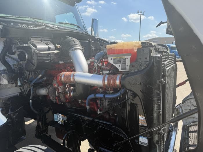 2022 Peterbilt 567 — photo 20