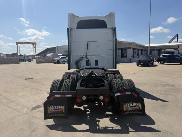 2022 Peterbilt 567 in Orlando, FL — photo 5