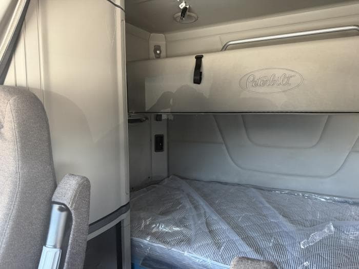 2022 Peterbilt 567 — photo 29