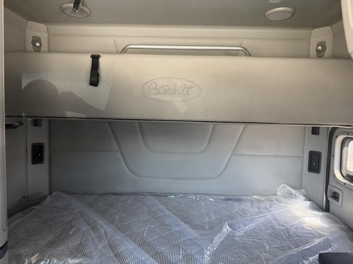 2022 Peterbilt 567 — photo 30