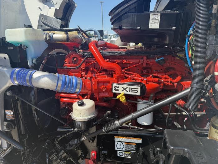 2022 Peterbilt 567 in Orlando, FL — photo 17