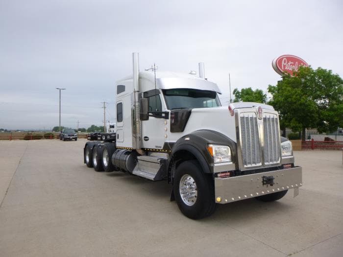 2021 Kenworth W990 — photo 3